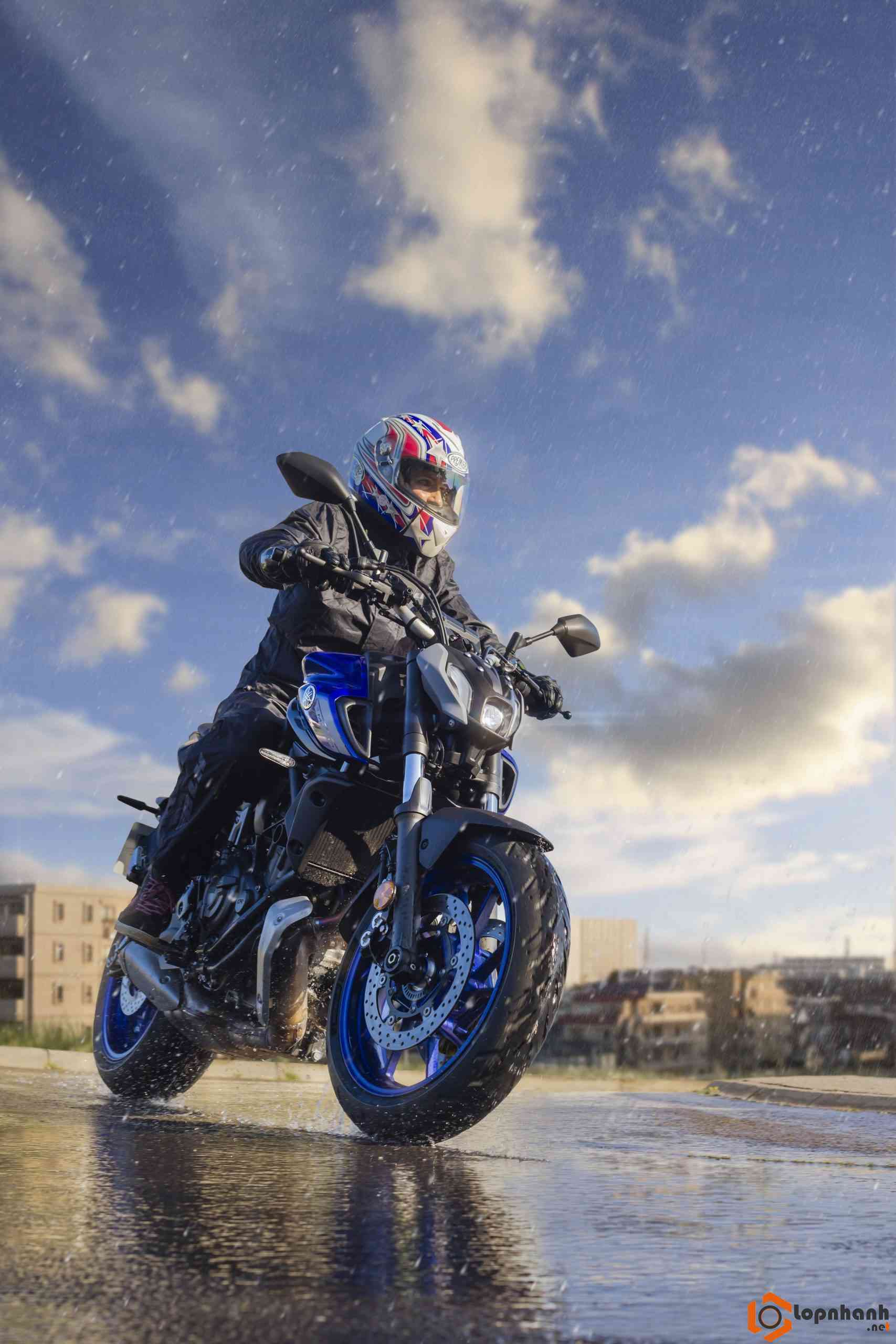 MICHELIN-ROAD-6_41